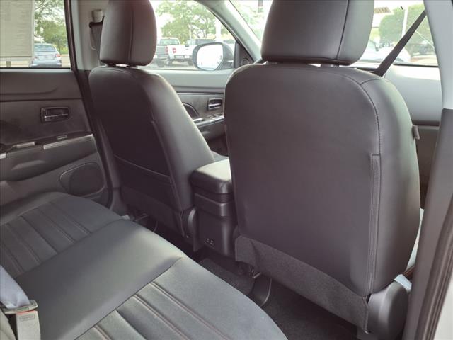 2025 Mitsubishi Outlander Sport SE