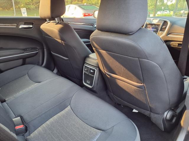 2022 Chrysler 300 Touring