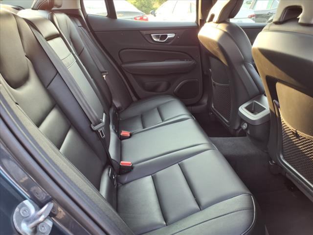 2024 Volvo S60 B5 Core Dark Theme