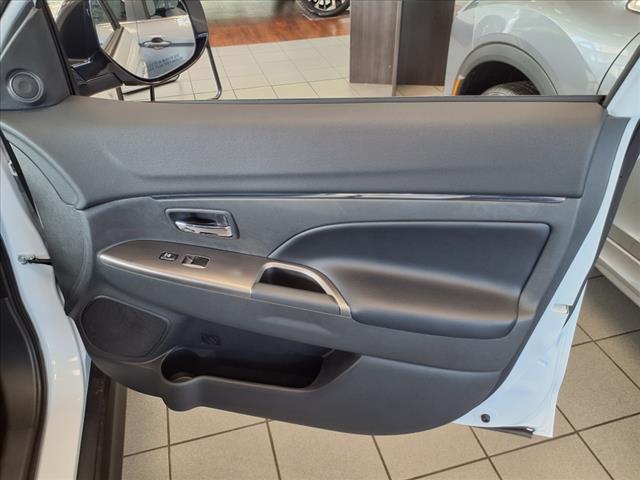 2025 Mitsubishi Outlander Sport SE