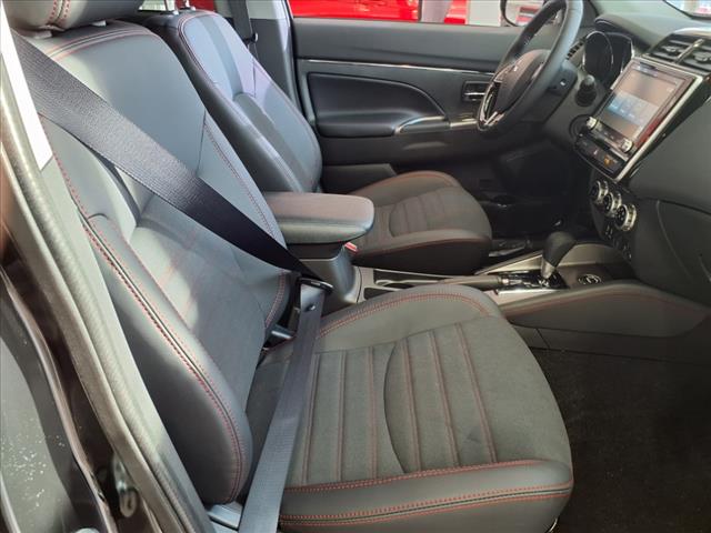 2025 Mitsubishi Outlander Sport SE
