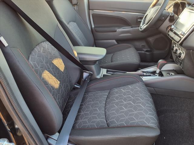 2025 Mitsubishi Outlander Sport LE