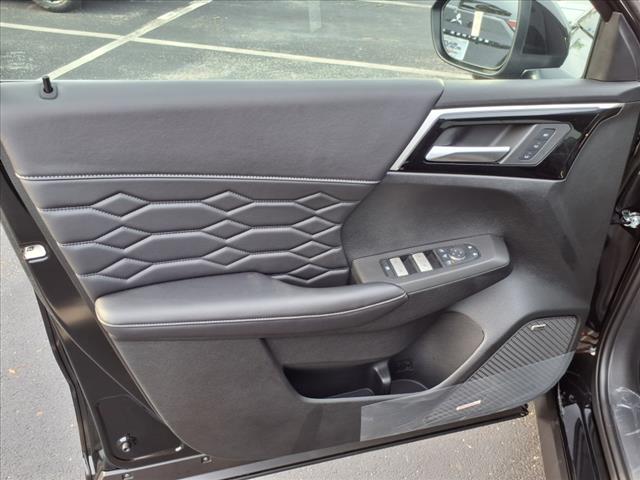 2025 Mitsubishi Outlander SEL