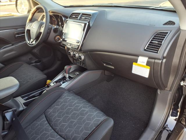 2025 Mitsubishi Outlander Sport LE