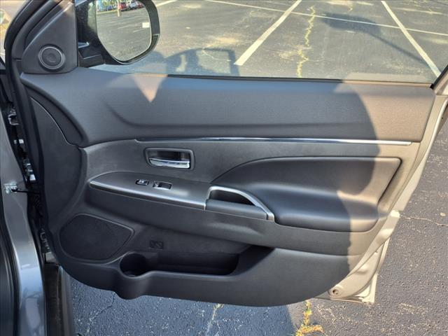 2025 Mitsubishi Outlander Sport SE
