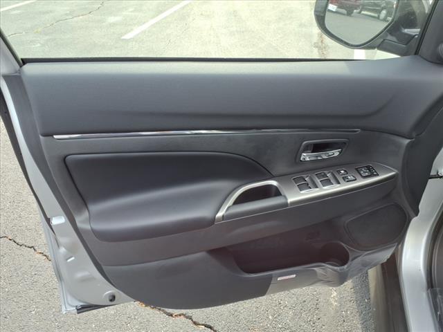 2025 Mitsubishi Outlander Sport SE