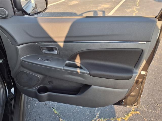 2025 Mitsubishi Outlander Sport LE