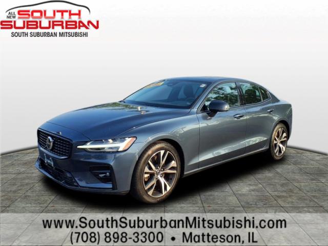 2024 Volvo S60 B5 Core Dark Theme