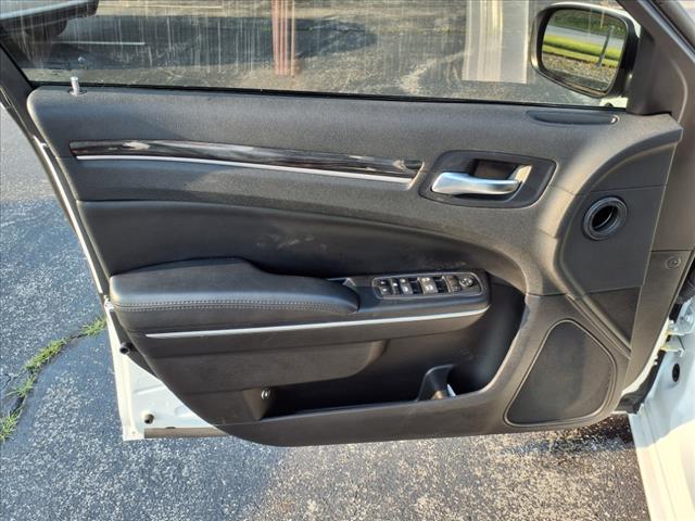 2022 Chrysler 300 Touring