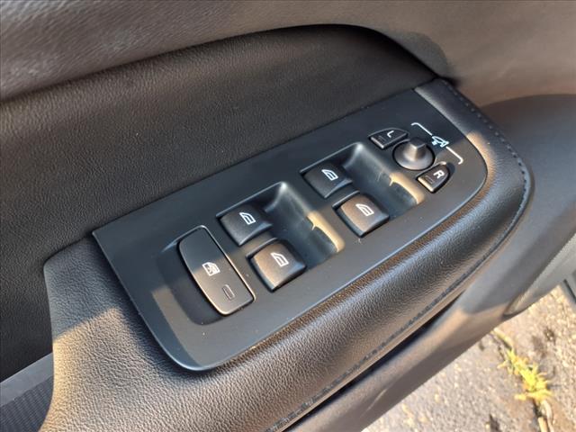 2024 Volvo S60 B5 Core Dark Theme