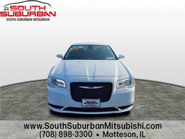 2022 Chrysler 300 Touring