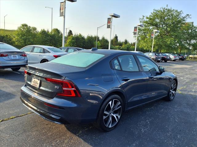 2024 Volvo S60 B5 Core Dark Theme