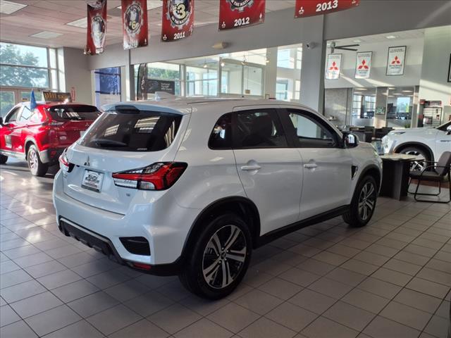 2025 Mitsubishi Outlander Sport SE