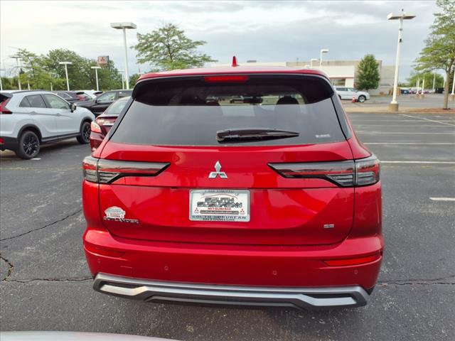 2025 Mitsubishi Outlander SE
