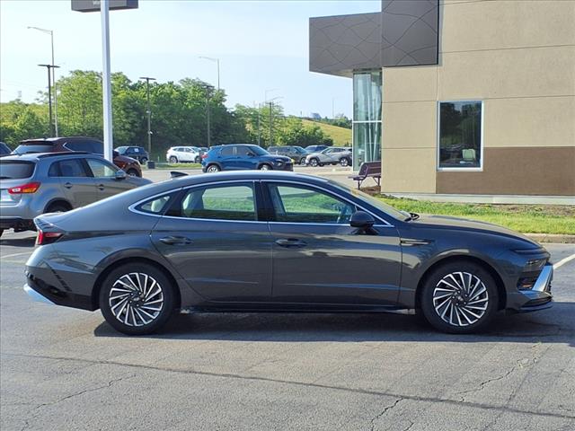 2024 Hyundai SONATA Hybrid SEL