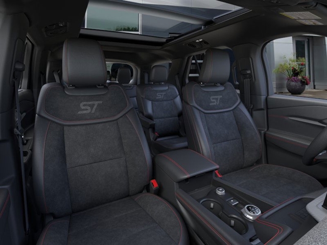 2025 Ford Explorer ST - Photo 10