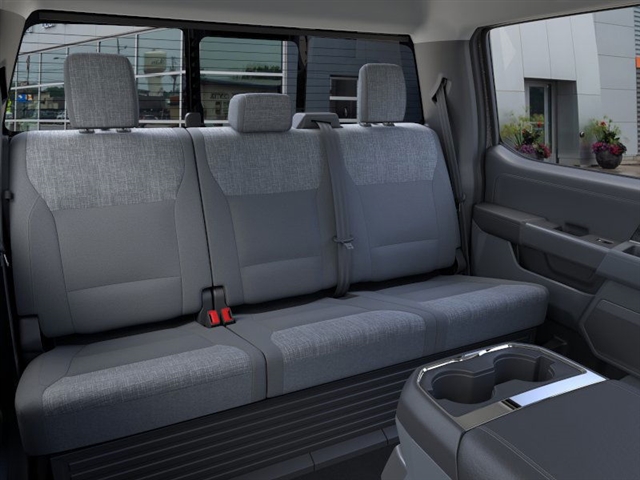 2025 Ford F-350 Super Duty XLT - Photo 11