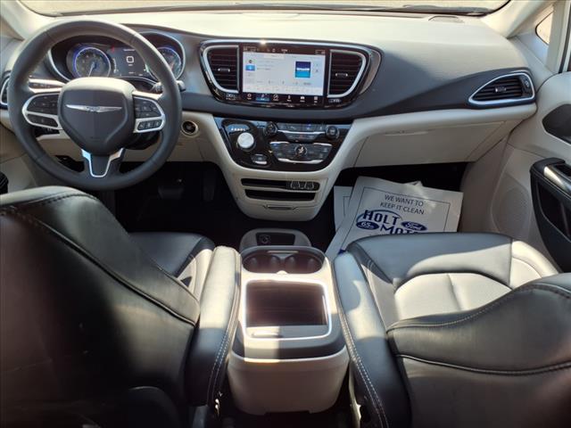 2023 Chrysler Pacifica Touring L - Photo 12