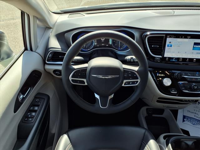 2023 Chrysler Pacifica Touring L - Photo 14