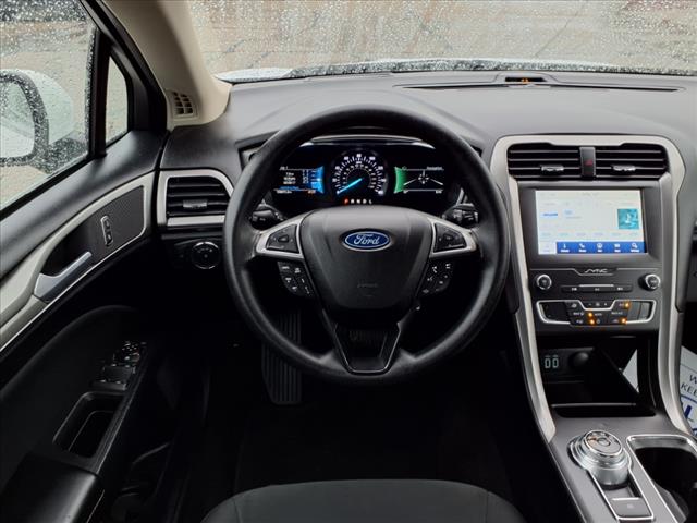 2020 Ford Fusion SE - Photo 14