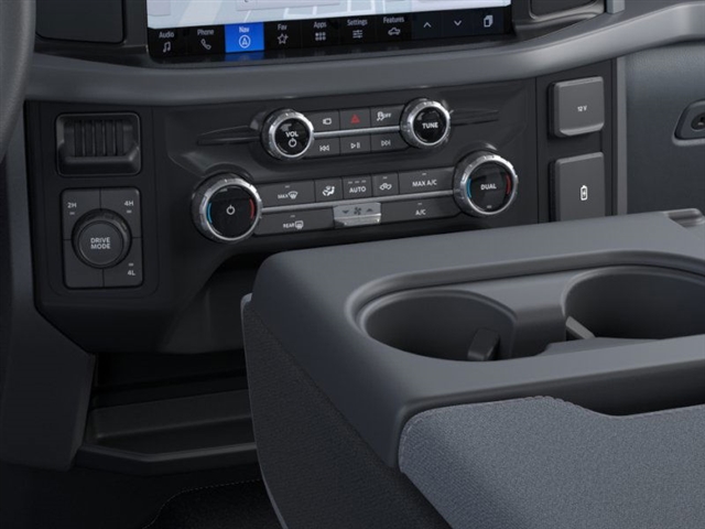 2025 Ford F-150 XLT - Photo 15