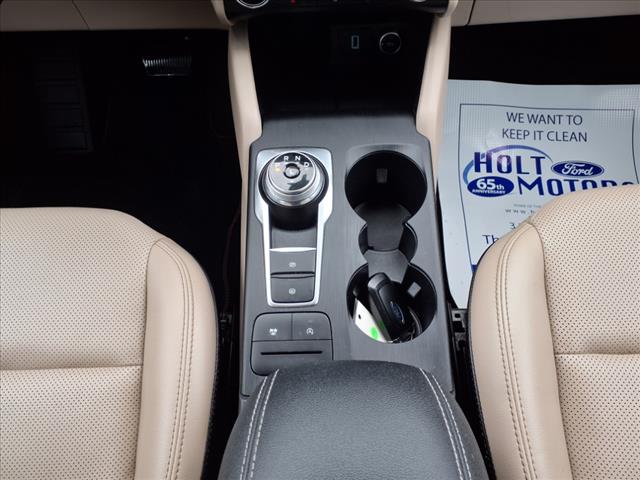 2020 Ford Escape SEL - Photo 17