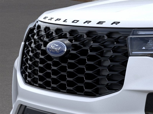 2025 Ford Explorer ST-Line - Photo 17