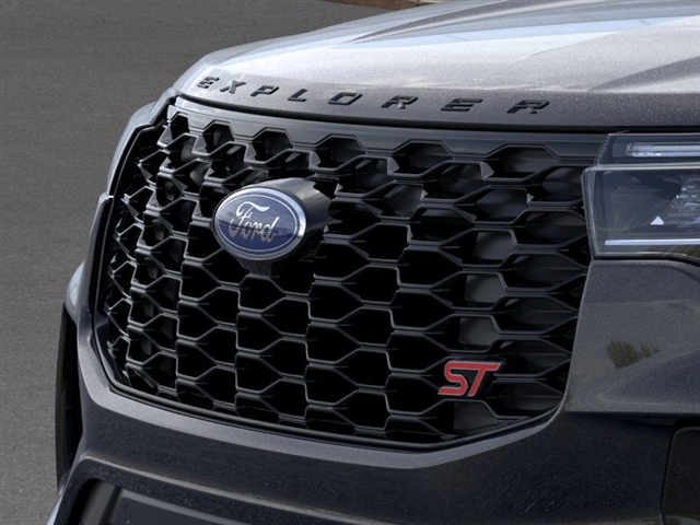 2025 Ford Explorer ST - Photo 17