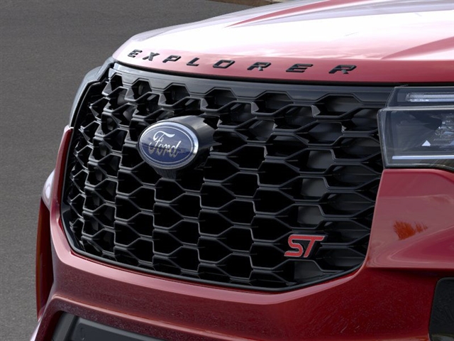2025 Ford Explorer ST - Photo 17