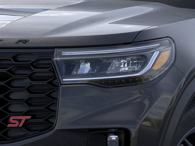 2025 Ford Explorer ST - Photo 18