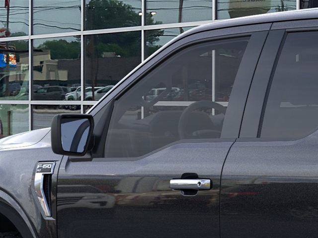 2025 Ford F-150 XLT - Photo 20