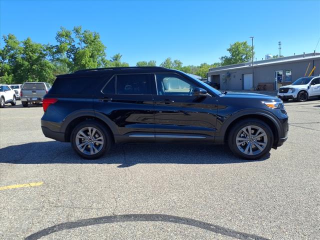 2023 Ford Explorer XLT - Photo 2