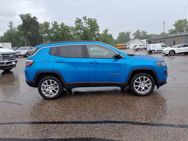 2022 Jeep Compass Latitude Lux - Photo 2