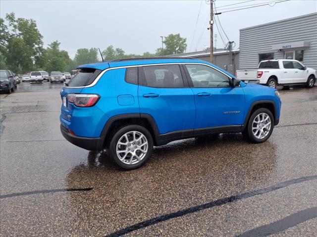 2022 Jeep Compass Latitude Lux - Photo 3
