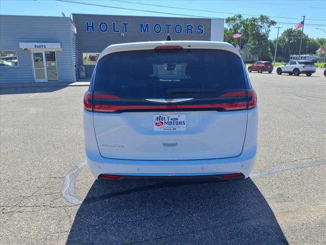 2023 Chrysler Pacifica Touring L - Photo 5