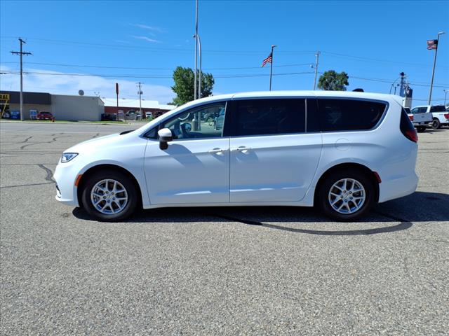 2023 Chrysler Pacifica Touring L - Photo 7