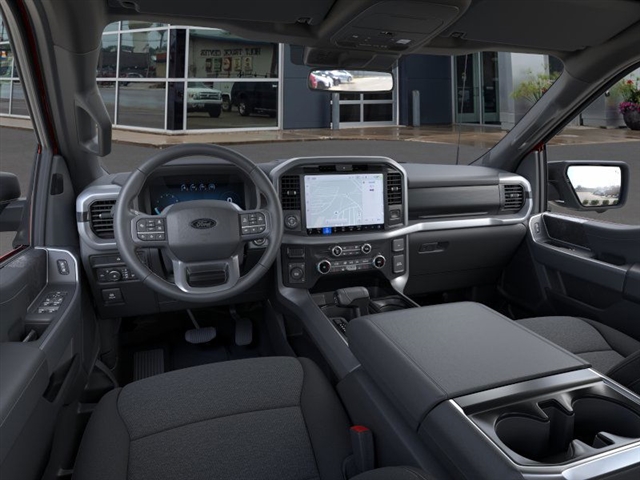2025 Ford F-150 XLT - Photo 9