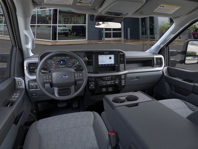 2025 Ford F-350 Super Duty XL