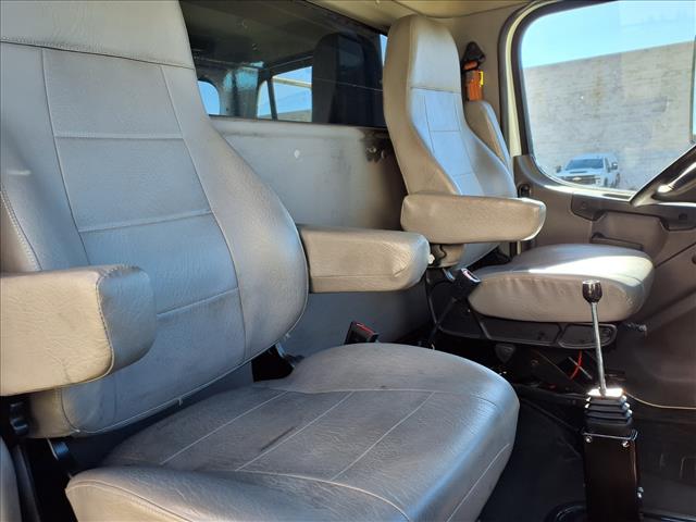 2020 Freightliner M2 106