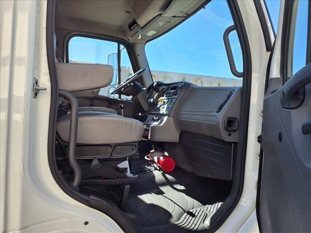 2020 Freightliner M2 106