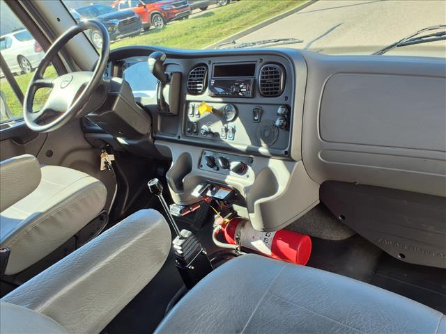 2020 Freightliner M2 106