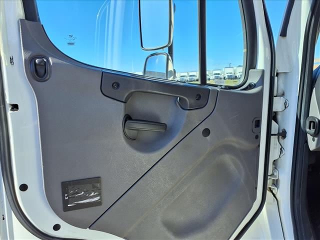 2020 Freightliner M2 106