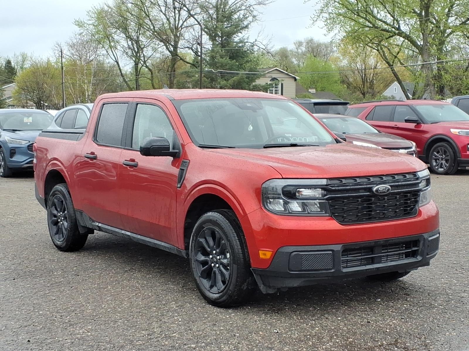 Hot Pepper Red Metallic Tinted Clearcoat Ea 2024 Ford Maverick XLT SuperCrew AWD Pickup Truck All-Wheel Drive 8-Speed Automatic