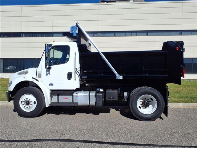 2020 Freightliner M2 106