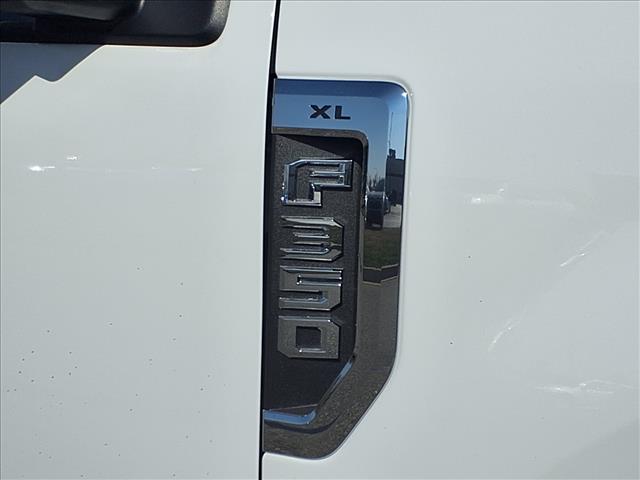 2022 Ford F-350 Super Duty XL