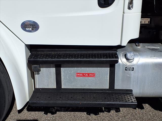 2020 Freightliner M2 106