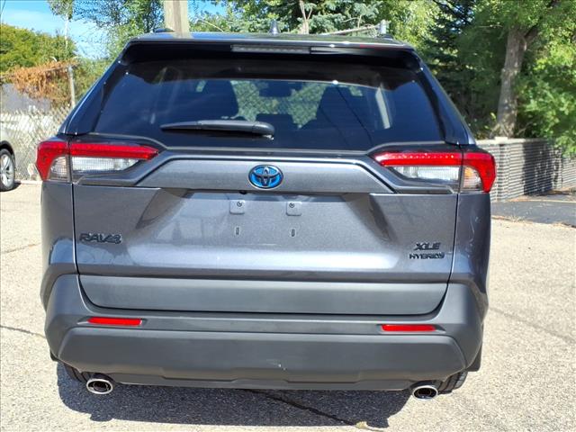 2020 Toyota RAV4 Hybrid XLE