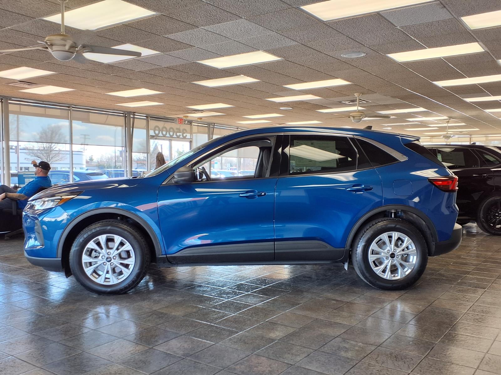 View vehicle photo 2