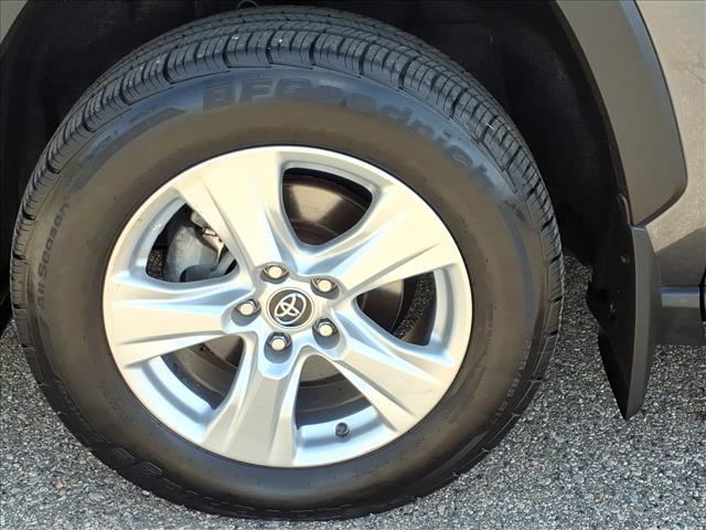 2020 Toyota RAV4 Hybrid XLE