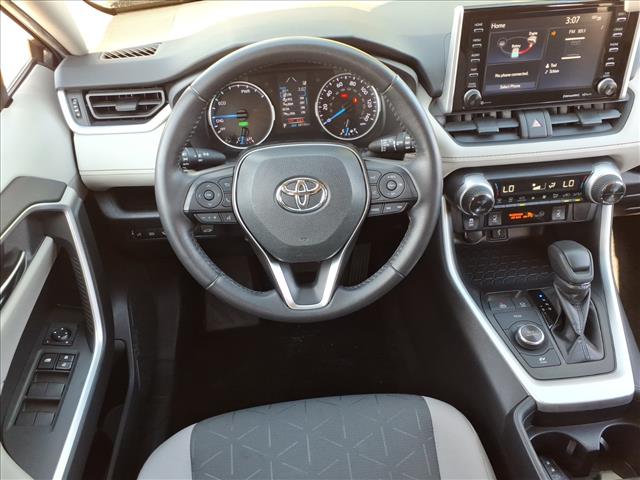 2020 Toyota RAV4 Hybrid XLE